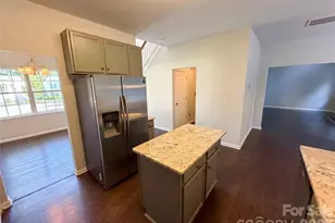 2007 Turtle Point Rd, Charlotte, NC 28262 - Photo 9