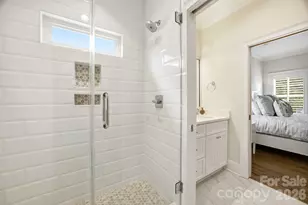 6834 Providence Ln W, Charlotte, NC 28226 - Photo 33