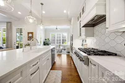 6834 Providence Lane W, Charlotte, NC 28226 - Photo 21
