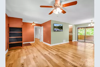 156 Deer Run, Hendersonville, NC 28739 - Photo 3