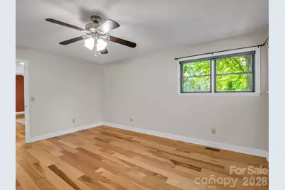 156 Deer Run, Hendersonville, NC 28739 - Photo 13
