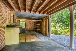 156 Deer Run, Hendersonville, NC 28739 - Photo 27