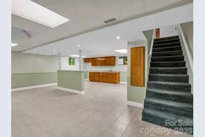 156 Deer Run, Hendersonville, NC 28739 - Photo 21