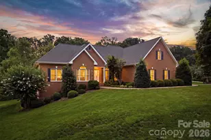 405 Woodridge Dr SE, Lenoir, NC 28645 - Photo 1