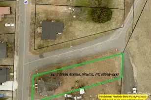 241 S Ervin Ave, Newton, NC 28658 - Photo 9