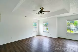 8406 Bedford Green Ln, Charlotte, NC 28215 - Photo 15