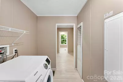 621 Sunset Drive, Bessemer City, NC 28016 - Photo 3
