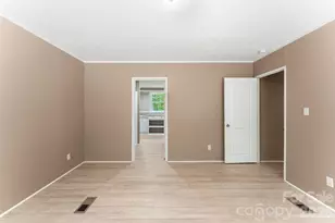 621 Sunset Dr, Bessemer City, NC 28016 - Photo 21