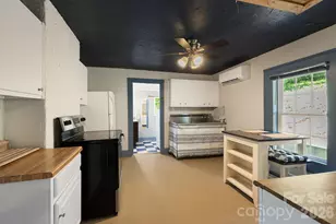 1055 Riverside Dr, Asheville, NC 28804 - Photo 3
