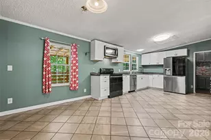 1127 Galway Ln, Clover, SC 29710 - Photo 5