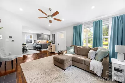 1120 Meadow Lane, Charlotte, NC 28205 - Photo 5