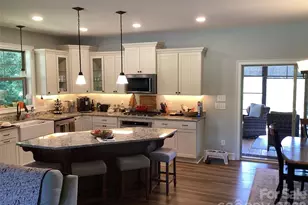 1052 Porter Creek Dr, Franklin, NC 28734 - Photo 11