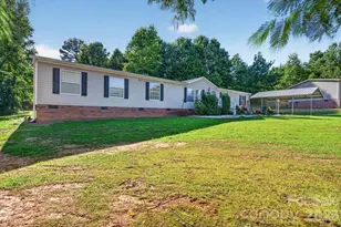 140 Teak Dr, Statesville, NC 28625 - Photo 3