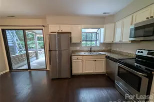 9111 Sharonbrook Dr, Charlotte, NC 28210 - Photo 3