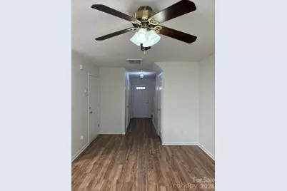 10049 University Park Lane, Charlotte, NC 28213 - Photo 3