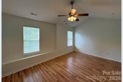 10049 University Park Lane, Charlotte, NC 28213 - Photo 15