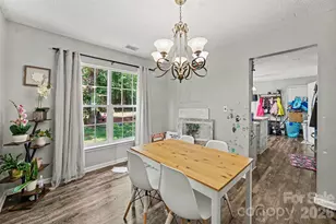 1529 Galesburg St, Charlotte, NC 28216 - Photo 3