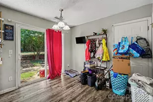 1529 Galesburg St, Charlotte, NC 28216 - Photo 21