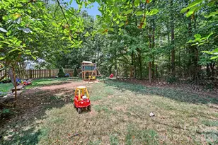 1529 Galesburg St, Charlotte, NC 28216 - Photo 37