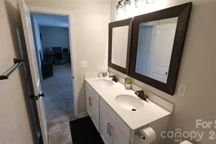 7032 Branch Fork Rd, Charlotte, NC 28215 - Photo 39