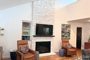 496 17th Ave Dr NE, Hickory, NC 28601 - Photo 3