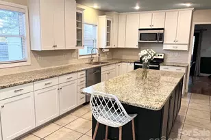 496 17th Ave Dr NE, Hickory, NC 28601 - Photo 11