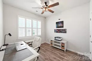4756 Maiden Crk Wy, Maiden, NC 28650 - Photo 5
