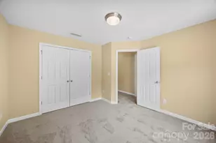 1831 Yaupon Rd, Charlotte, NC 28215 - Photo 31