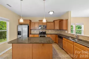 1831 Yaupon Rd, Charlotte, NC 28215 - Photo 5