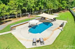 3129 Linkside Ct, Fort Mill, SC 29715 - Photo 5