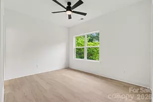 327 Whispering Pines Dr, Charlotte, NC 28217 - Photo 15
