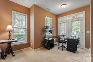 16627 Timber Crossing Rd, Charlotte, NC 28213 - Photo 25