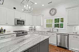 9560 Regent Dr, Davidson, NC 28036 - Photo 13