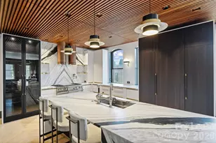229 N Church St, Charlotte, NC 28202 - Photo 7