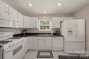 12446 Hennigan Pl Ln, Charlotte, NC 28214 - Photo 27