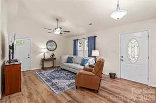 122 S Yadkin River Rd, Statesville, NC 28625 - Photo 23