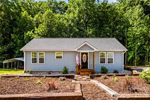 122 S Yadkin River Rd, Statesville, NC 28625 - Photo 5