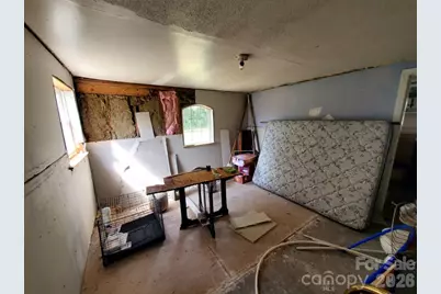 209 E James Street, La Grange, NC 28551 - Photo 5