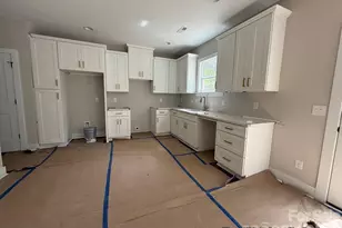 314 North St, Dallas, NC 28034 - Photo 5
