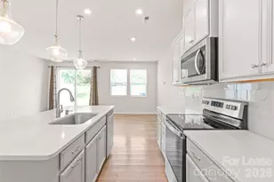 5612 Axil Ln, Charlotte, NC 28269 - Photo 13