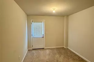 1214 Ashbury St, Charlotte, NC 28216 - Photo 5