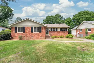 6338 Montpelier Rd, Charlotte, NC 28210 - Photo 3