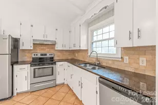 6338 Montpelier Rd, Charlotte, NC 28210 - Photo 13