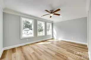 500 Dawn Cir, Charlotte, NC 28213 - Photo 9