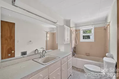 940 Meadowlane Drive NW, Lenoir, NC 28645 - Photo 29