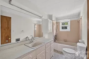 940 Meadowlane Dr NW, Lenoir, NC 28645 - Photo 29