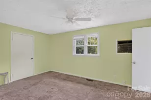 940 Meadowlane Dr NW, Lenoir, NC 28645 - Photo 33