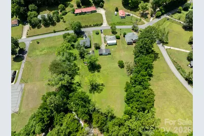 940 Meadowlane Drive NW, Lenoir, NC 28645 - Photo 11