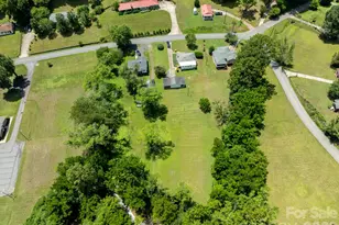 940 Meadowlane Dr NW, Lenoir, NC 28645 - Photo 11