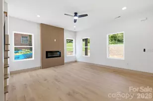 1830 31st St NE, Hickory, NC 28601 - Photo 7